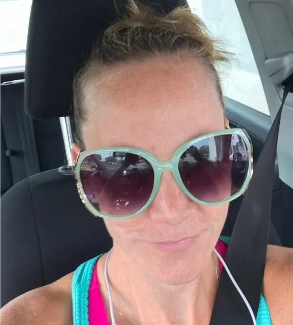 😎Fabulous Ginormous Sunglasses😎 - Image 6