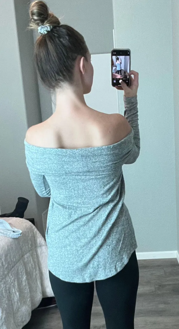 Abercrombie Off The Shoulder Top - Image 3