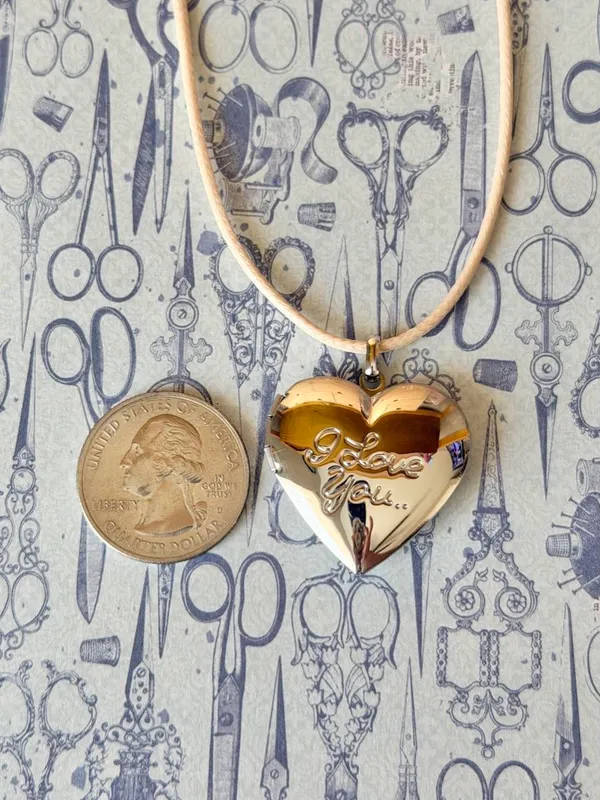 Handmade “I love you” stainless steel heart locket charm necklace 🍃🩵 - Image 5