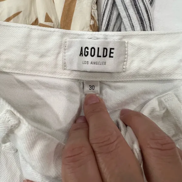 Agolde White Distressed Cropped Jeans - Image 5
