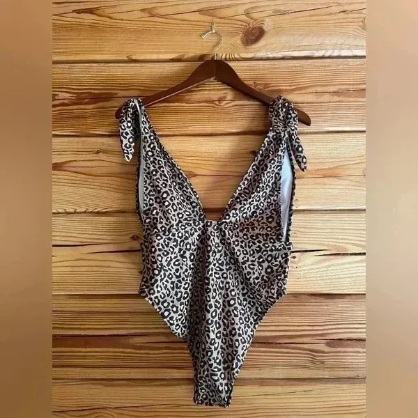 NWOT cheetah one piece​​​​ Size L - Image 2