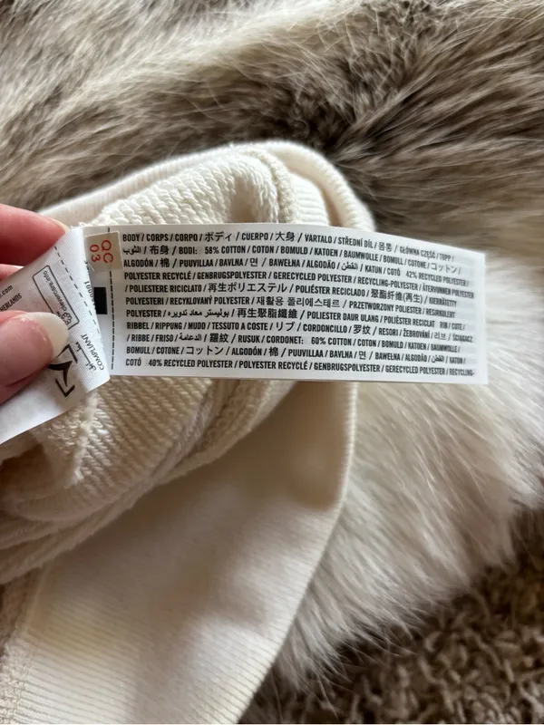 Women's Abercrombie Cream Relaxed Crewneck Sweatshirt - Image 11