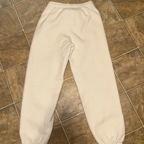 Aritzia cream Joggers - Image 5