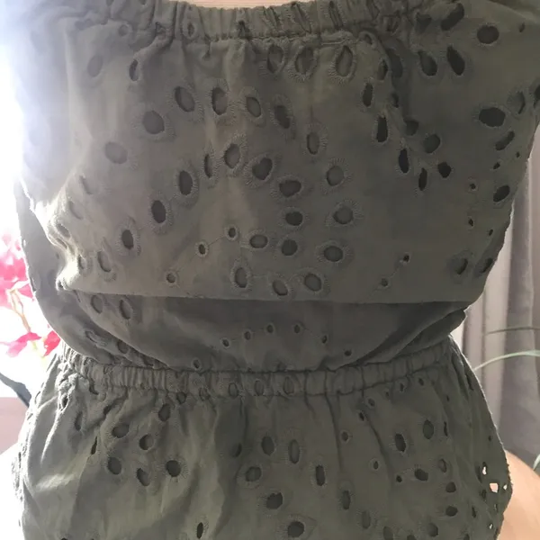 NWT Guess Larisen Cotton Eyelet Peplum Top - Image 10