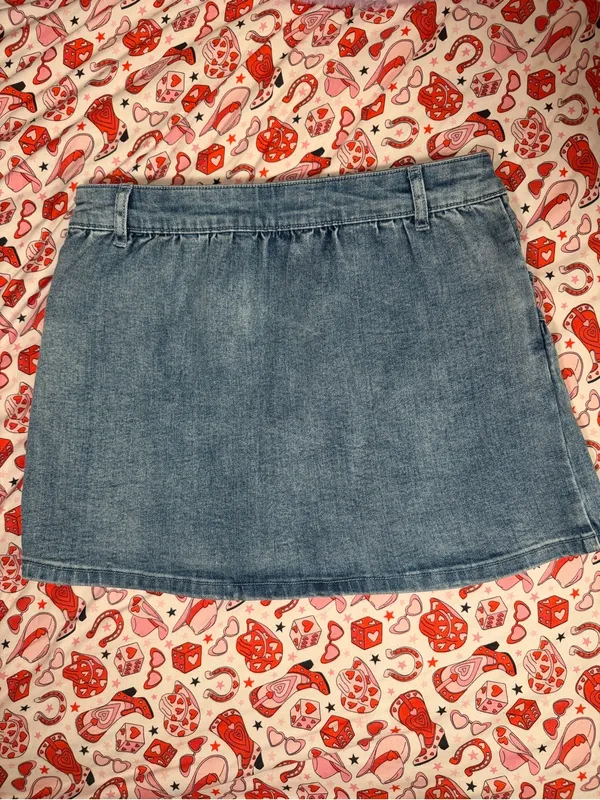 Sugar Thrillz Dolls Kill Denim Mini Skirt Size M Blue Heart Zipper Y2K NWT - Image 3
