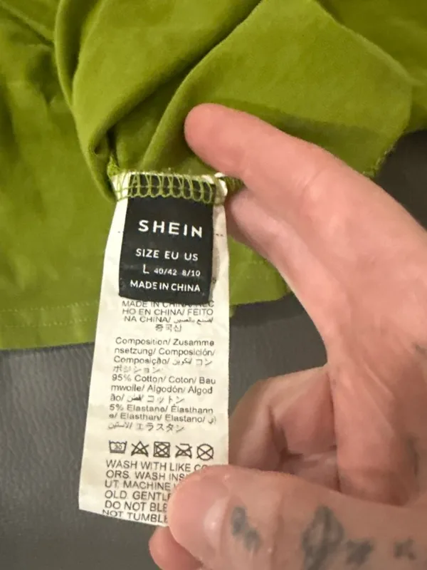 SHEIN Olive Green 'Dump Him' Cropped Graphic Tee - Image 2