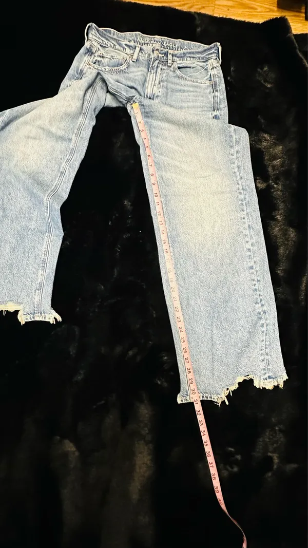 American Eagle Super High Rise Baggy Wide Leg Jeans – Light Wash - Image 6