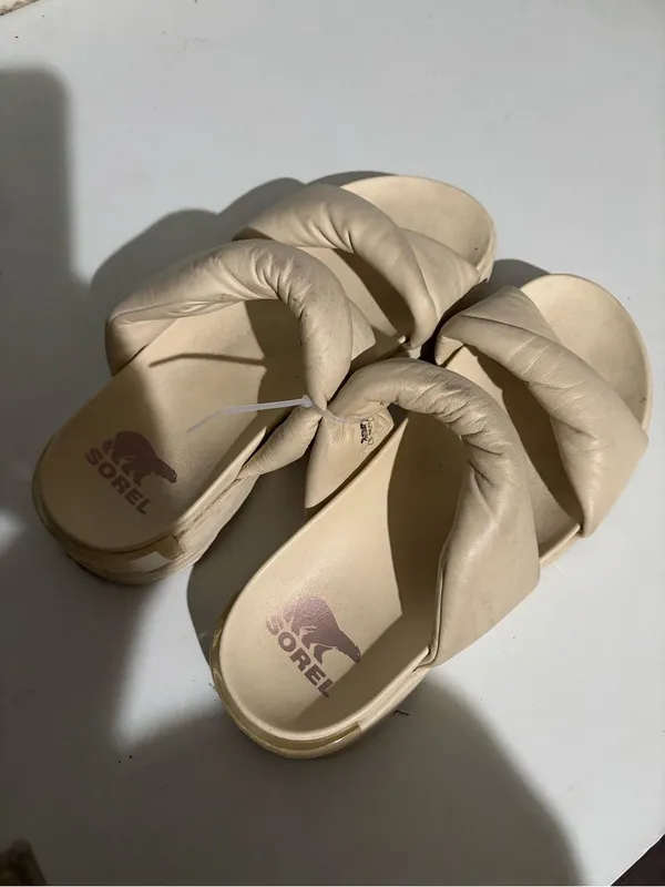 Sorel Cream Leather Padded Strap Slide Sandals Women’s Flat Slides - Image 3