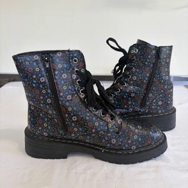 True Craft Korri 3 Floral Combat Boots Black Multicolor Lace Up Side‎ Zip 9.5 M - Image 2
