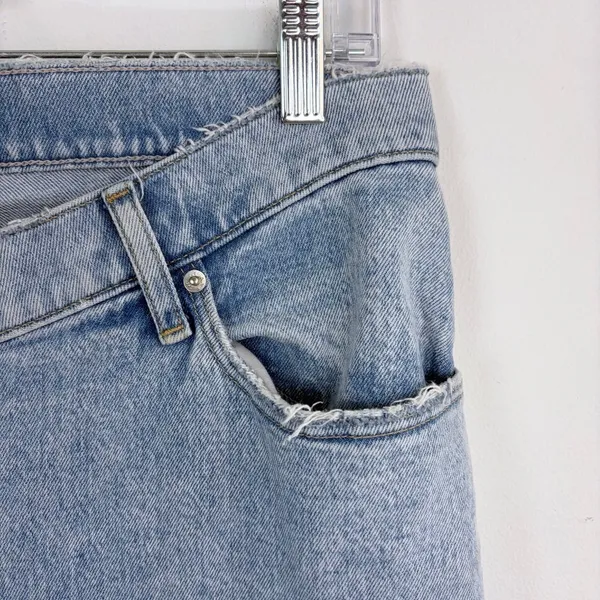 Abercrombie & Fitch The 90s Straight Ultra High Rise Curve Love Light Wash 31/12 - Image 6