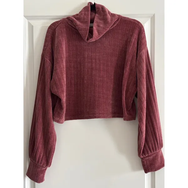 Altar'd State Burgundy Ribbed Turtleneck‎ Cropped Sweater Women's Medium - Image 3