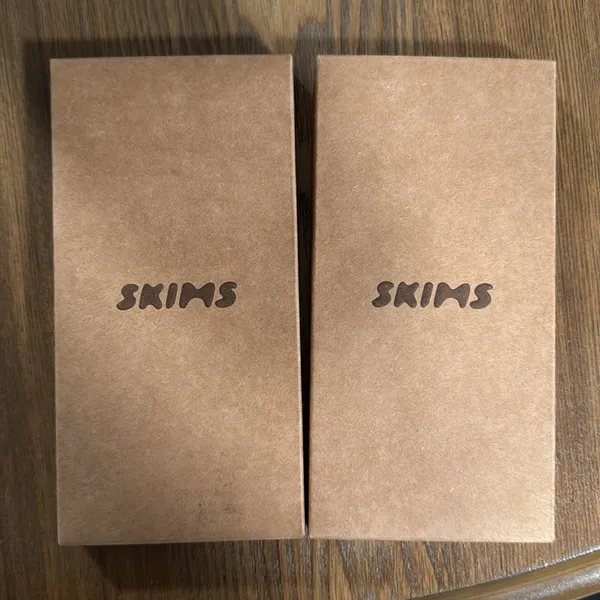 2 Pairs SKIMS Everyday Crew Socks- Sienna- Medium - Image 2