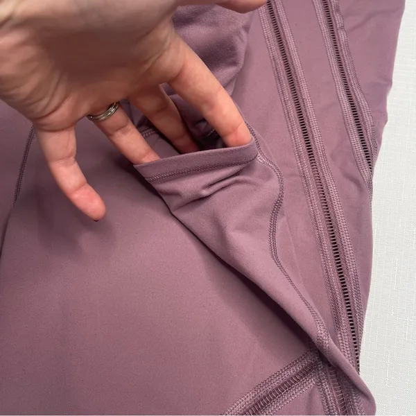 Victorias Secret Sport Knockout Mauve Leggings w Sheer Mesh Side Panels (Large) - Image 4