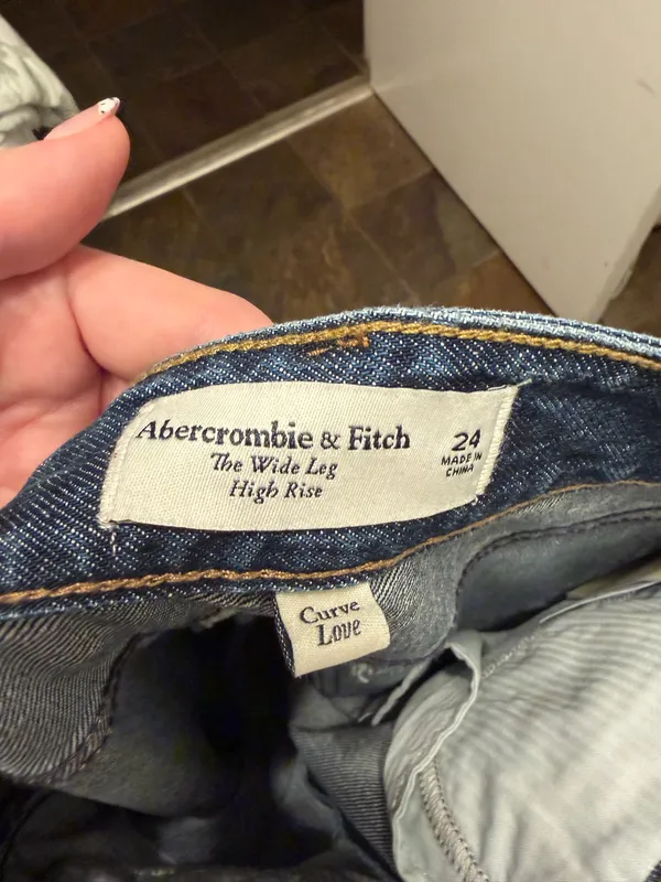 Abercrombie Wide-Leg Jeans - Image 3