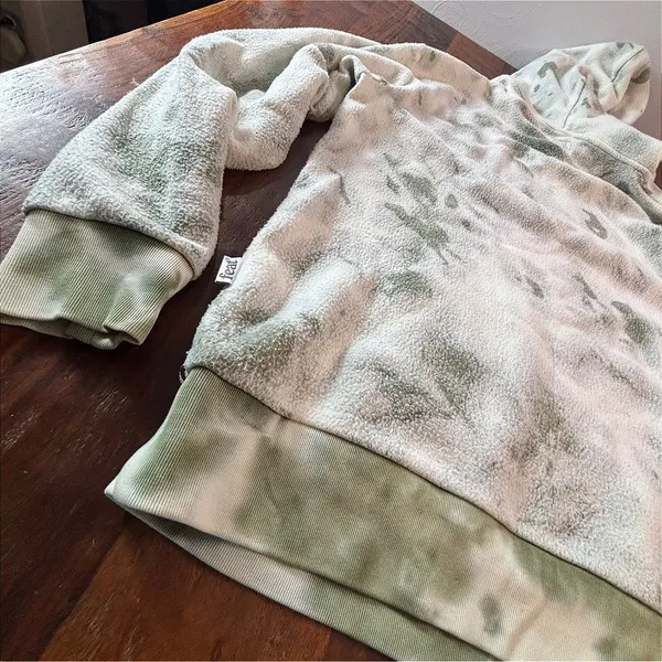 Feat Blanket Hoodie Sage Green‎ Tie Dye Fleece Sweatshirt Womens Medium - Image 13