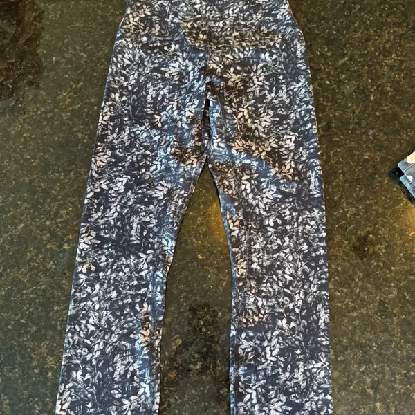 Lululemon Align™ High-Rise Crop 21" - Image 4