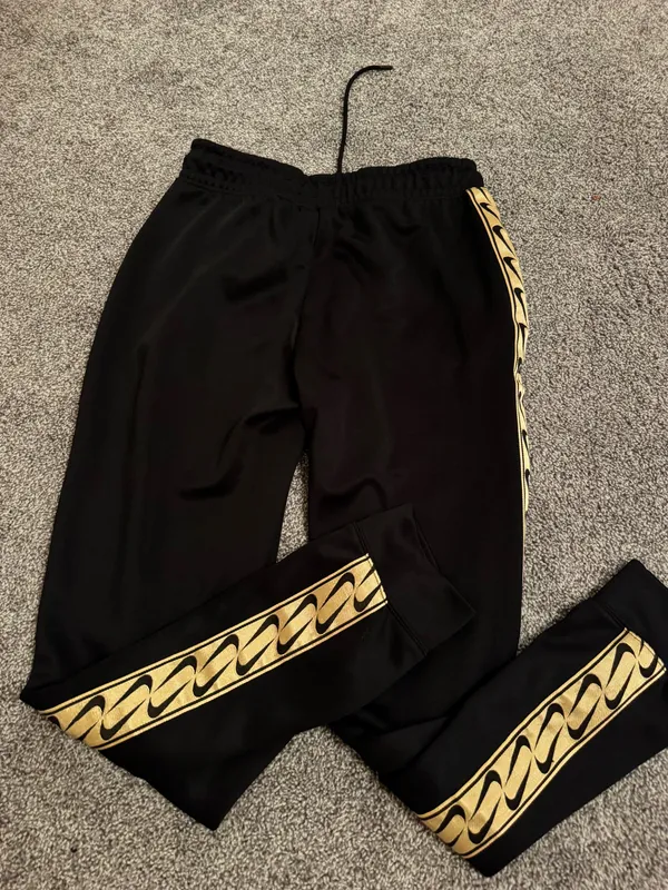 Nike Sweatpants - Image 2