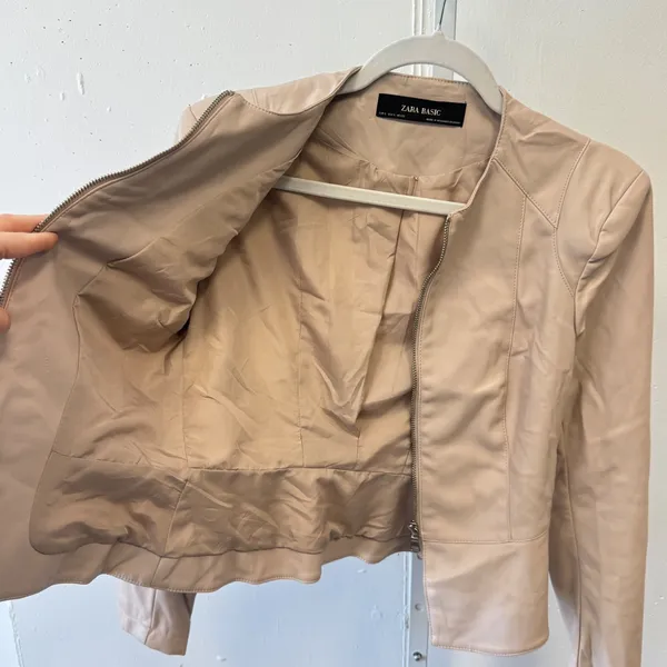 Zara Basic Nude Beige Faux Leather Collarless Zip Up‎ Jacket 3046/031/644 Sm - Image 3