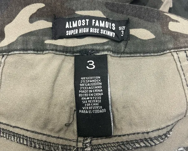 🔰 Almost Famous Super High-Rise Skinny Camouflage Pants - Image 6