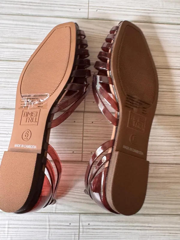 Time and Tru Women's Huarache Jelly Sandals Flats Sz 6 NWT - Image 10