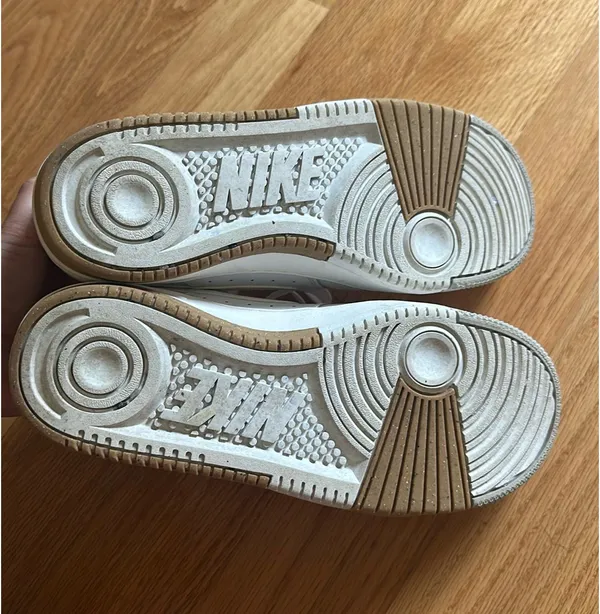 Nike Sneakers - Image 2