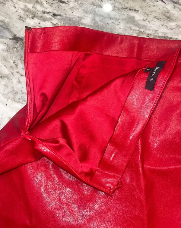 Olivacious Red Leather mini skirt Size L - Image 5