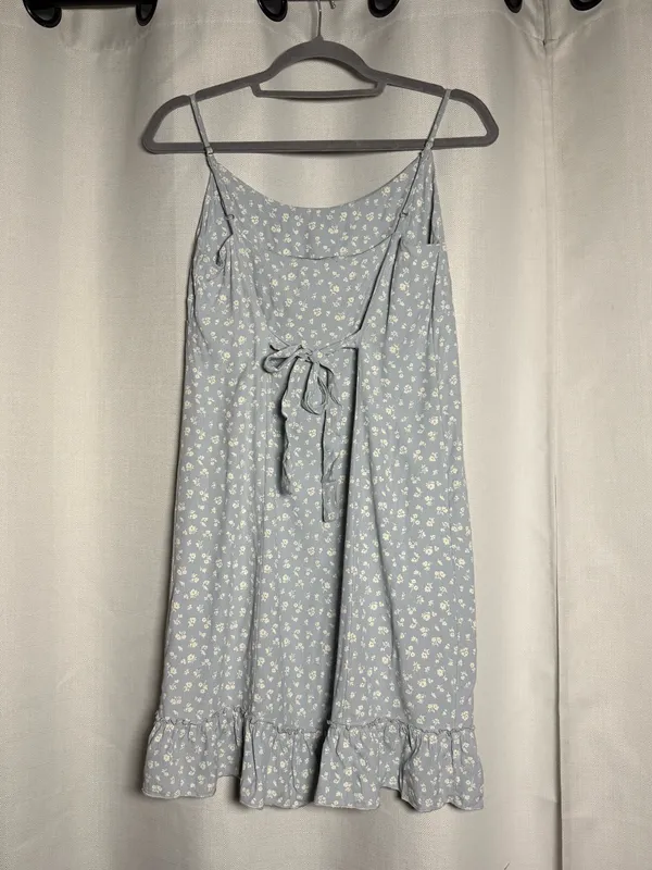 Brandy Melville Colleen Dress Blue Floral Ruffle Hem Tie Back Dress - Image 3