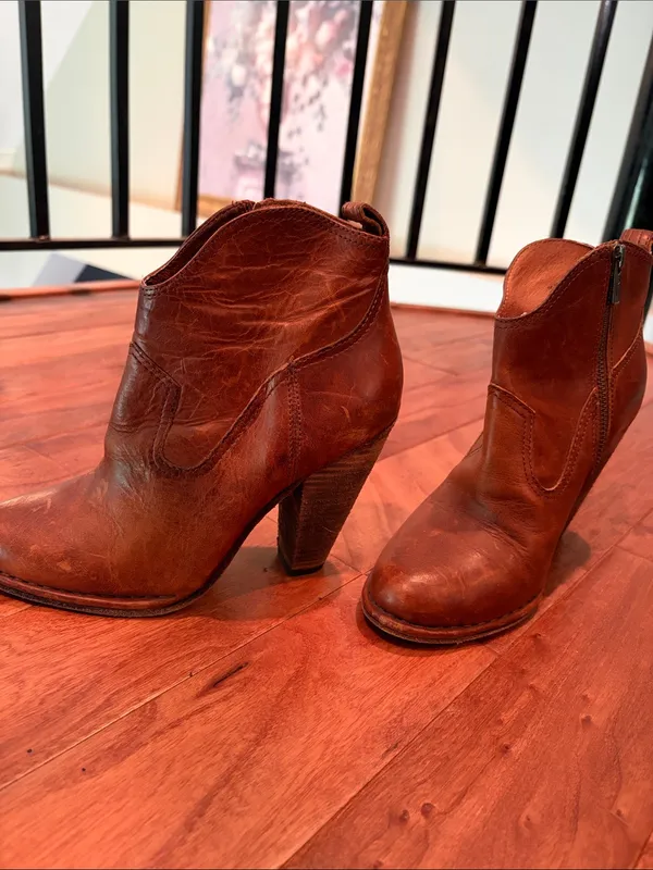 Frye Madeline Short Cognac Leather Western High Heel Ankle Boots Size 7M - Image 6