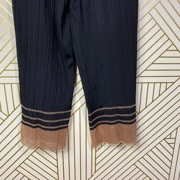 Zara‎ Pants Textured Weave with Contrasting Hem Ribbed Black Mauve Size Medium - Image 9