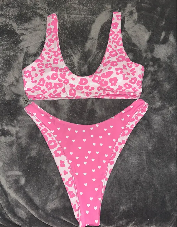 Zaful NWOT Reversible Pink Heart Leopard Print Swimsuit Set - Image 3