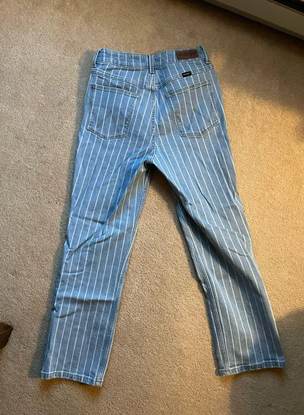 Wrangler High-Rise Rodeo Straight Crop Jeans - Image 4