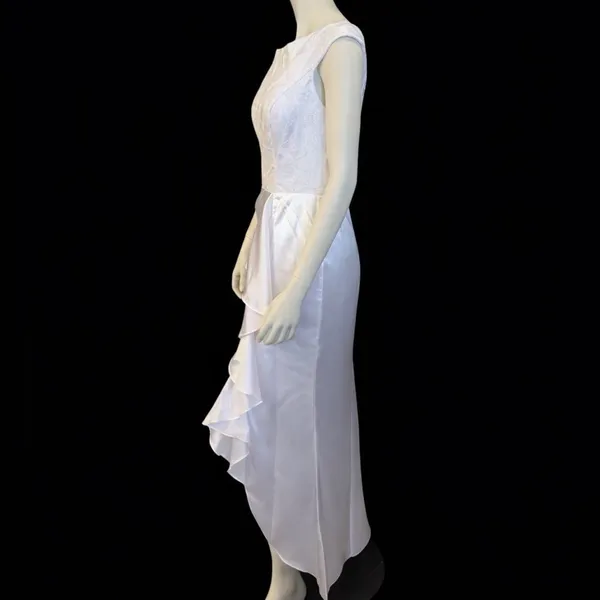 Elegant Wedding Dress With Sequined Bodice and Cap Sleeves White 10 NWT - Image 2