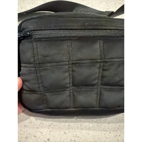Lululemon Everywhere Belt Bag Women 1L Black Quilted Gold Hardware Fanny Pack - Image 7