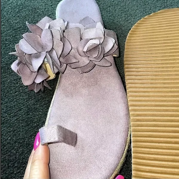 Lilac Lavender Flower Platform Wedge Sandals with Toe Loop Purple Size 7 - Image 3
