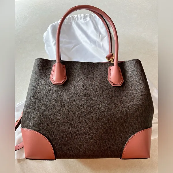 LARGE LOGO SATCHEL! - Image 9