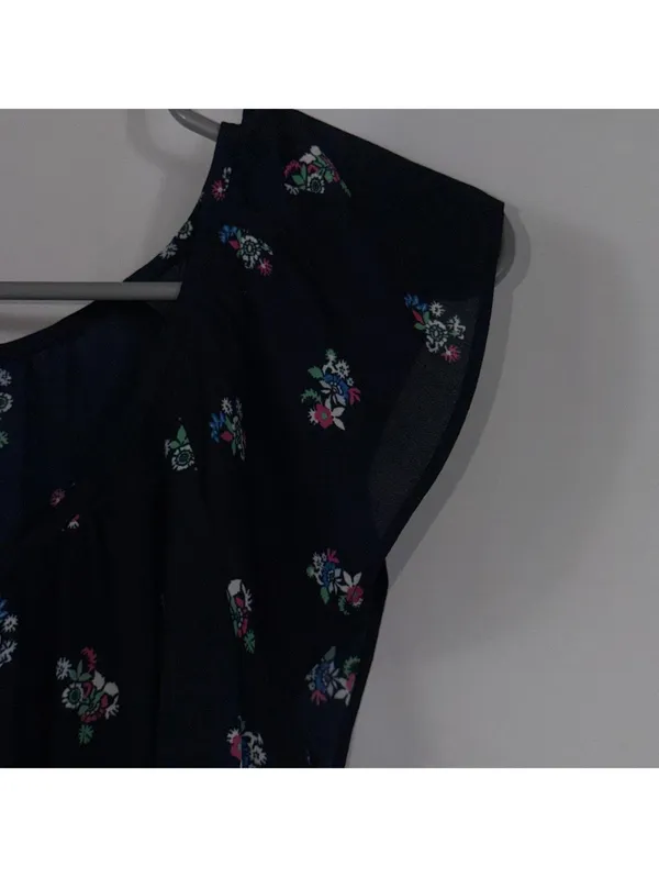 LOFT Outlet Navy Floral Flutter Sleeve Blouse M - Image 6