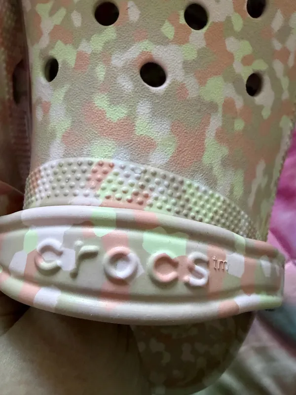 Crocs Classic Confetti Clog - Image 3