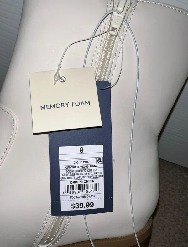 Universal Threads NWT Off-White Tall Ankle Booties - Image 7