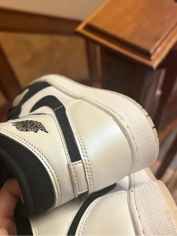 Nike Air Jordan 1 Mid - Black & White - Image 6