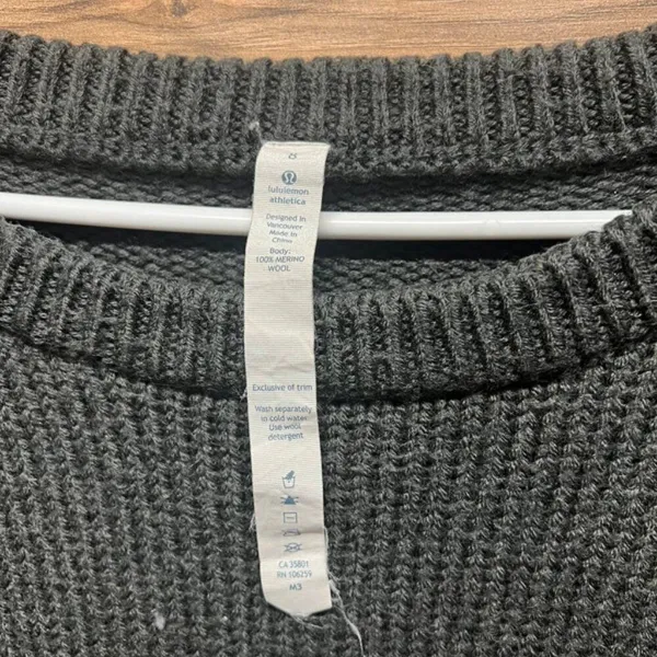 Lululemon‎ size 8 sweater - Image 3