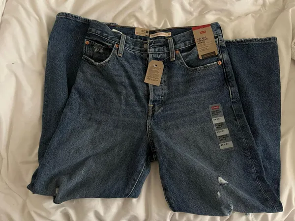 Levi's Ribcage Straight Ankle Jeans - Image 4