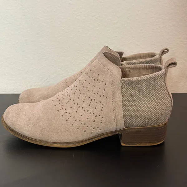 TOMS Suede Leather Ankle Boots Low Block Heel Western BOHO Booties Size 7.5 Deia - Image 10