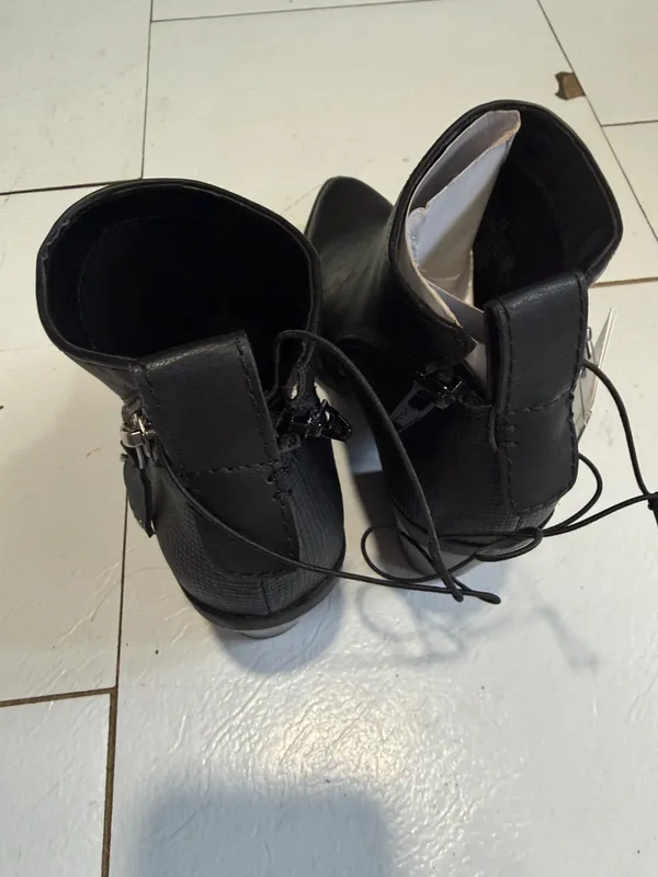 Universal Thread Black Pointed-Toe Ankle Boots, Size 6.5 — New with Tags - Image 2
