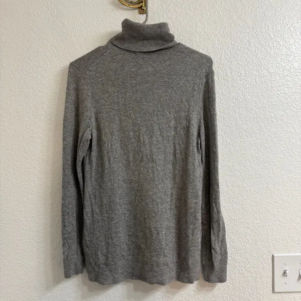 Pendleton 100% Cashmere Sweater – Light Gray – Size Medium - Image 2