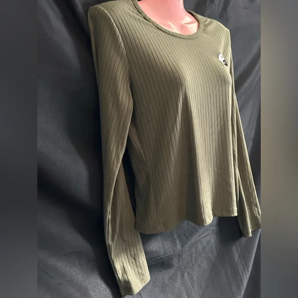 Love Streak Women’s Olive Green Yin Yang Long Sleeve Ribbed Crop Top SZ LG - Image 4