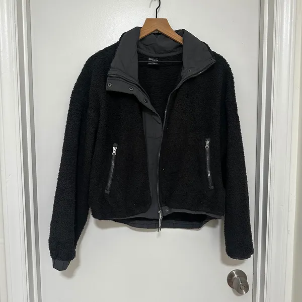 Vuori | Women's Alpine W Cozy Black Full Zip Fleece Funnel Sherpa Jacket, XL - Image 4