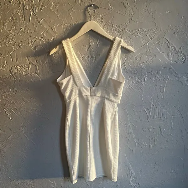 Blanc White Cutout V-neck Mini Dress Bachelorette Party Bridal Shower Party sz S - Image 2