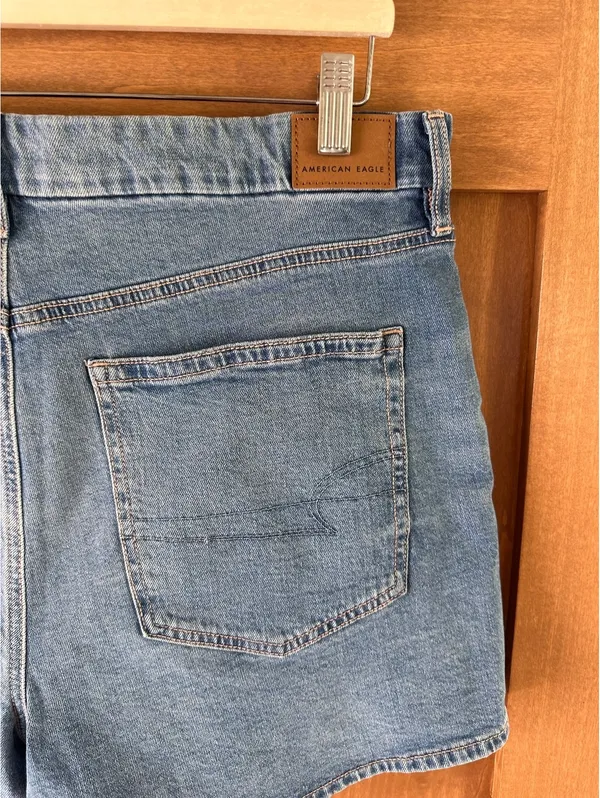 American Eagle Strigid Curvy Relaxed Denim Jean Shorts High Rise Women’s size 14 - Image 5