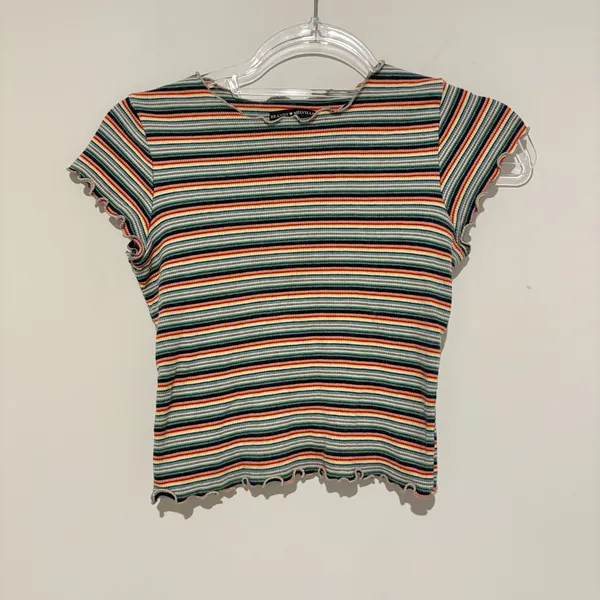Brandy Melville Wynn Rainbow Stripe Lettuce Hem Scalloped Baby Tee 80s/90s‎ OS - Image 2