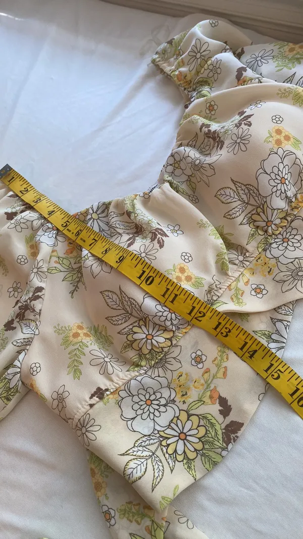crop top blouse long sleeve square neck ties in back padded Sz large - Image 4